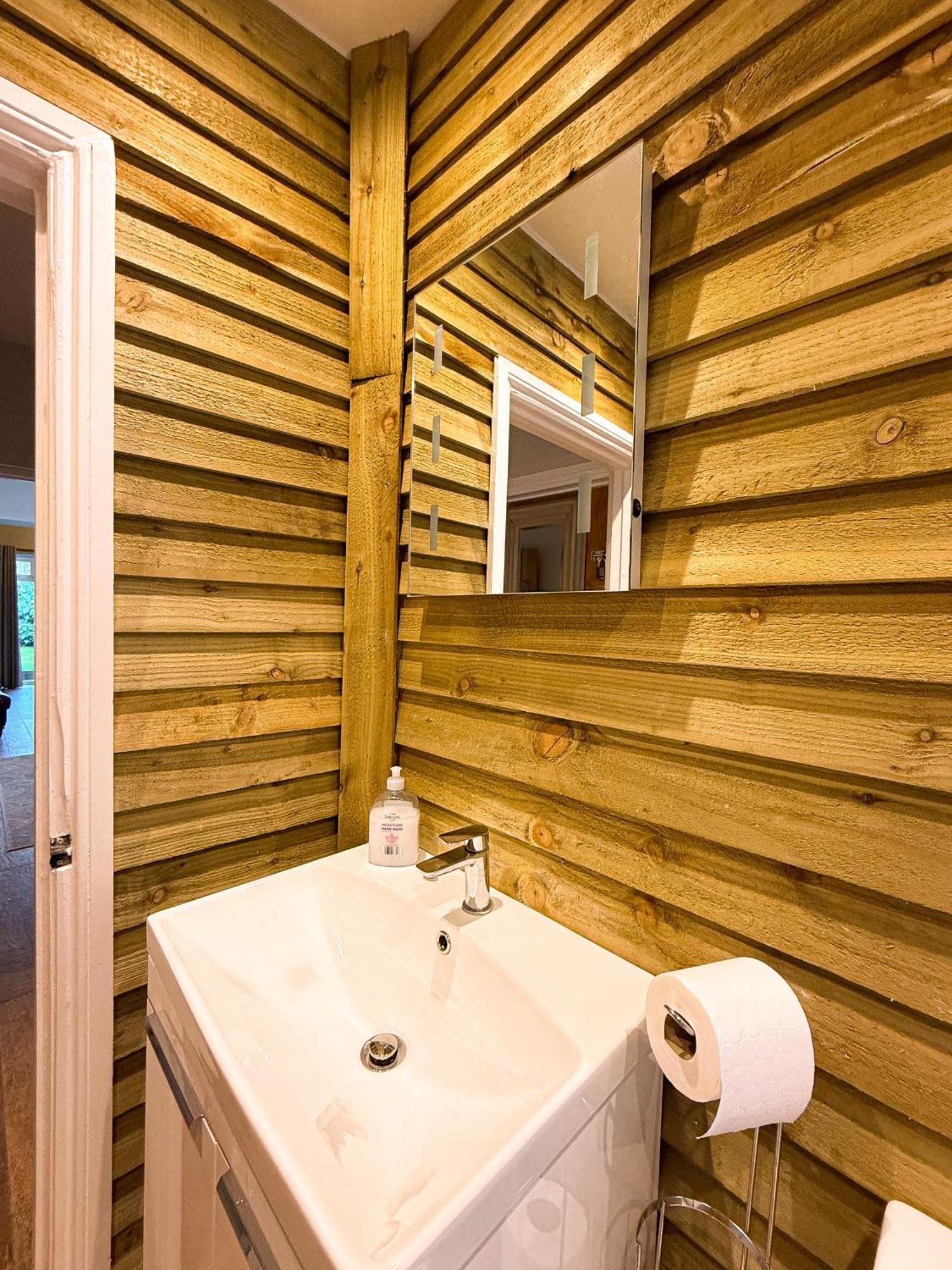 Beautiful Cotswold Couples Retreat Bourton-on-the-Water Exterior foto